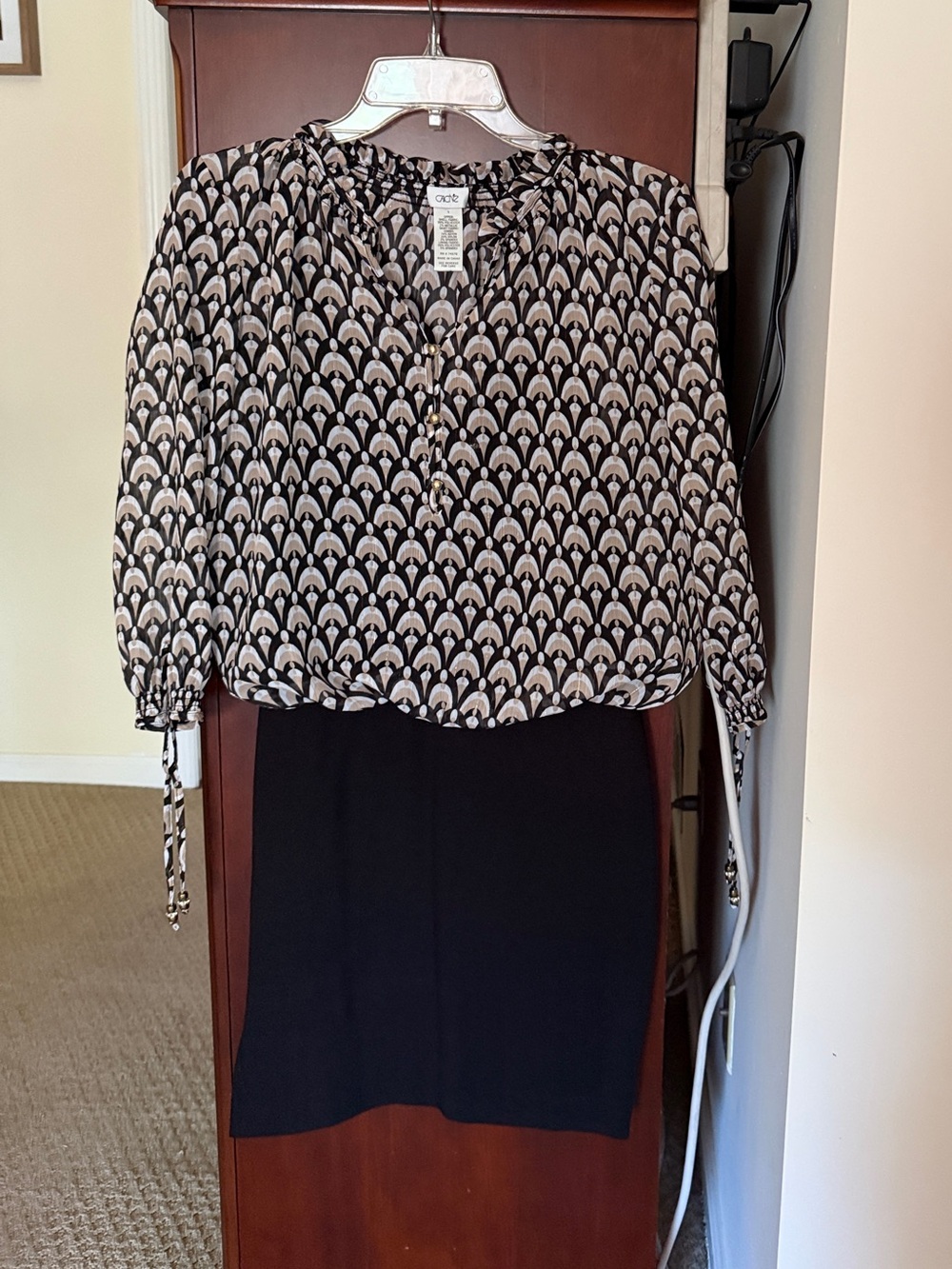 Cache Black and Cream Geometric Tie-Sleeve dress
